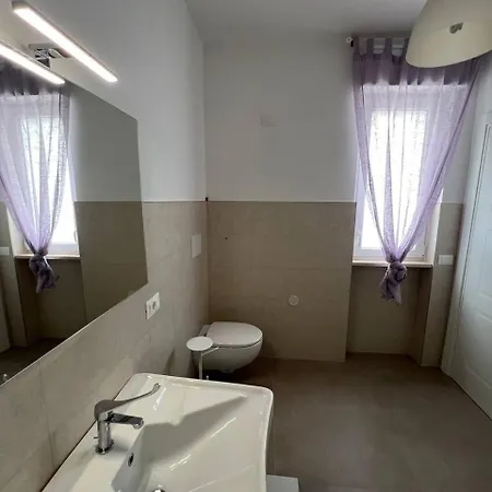 Le Grotte Bed & Breakfast 3*